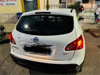 Usata Nissan Qashqai 115 CV (84 kW) 2009 Bianco SUV