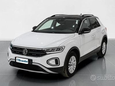 Usata VW T-Roc Style 110 CV (80 kW) 2023 Roalpine white SUV