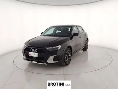 Käytetty Audi A1 Sportback 150 HP (110 kW) 2023 Musta Viistoperä