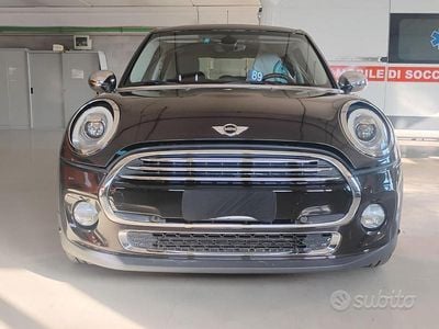 Begagnad Mini ONE 136 HK (100 kW) 2016 Brun Halvkombi