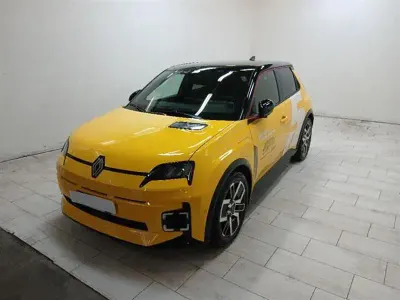 Usata Renault 5 E-Tech Iconic 110 kW (150 CV) 2024 Giallo
