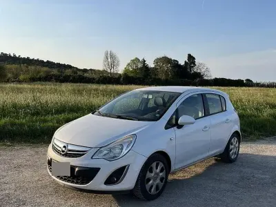Usado Opel Corsa 85 HP (62 kW) 2013 Branco Citadino