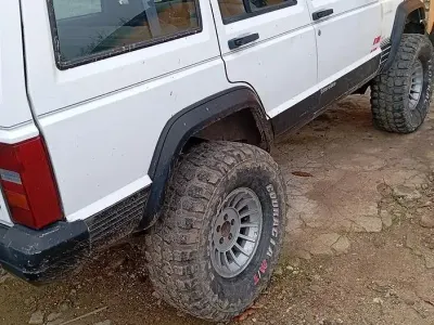 Usata Jeep Cherokee 200 CV (147 kW) 1990 Bianco SUV