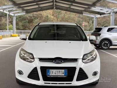 Usata Ford Focus Titanium 115 CV (84 kW) 2011 Bianco Berlina