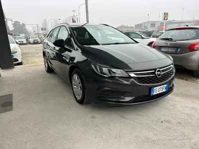 Usata Opel Astra 136 CV (100 kW) 2016 Grigio Station wagon