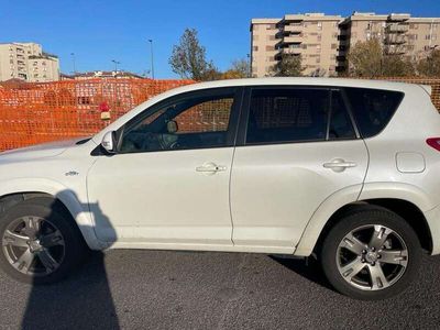 usata Toyota RAV4 RAV 4Crossover 2.2 d-4d Executive 150cv auto