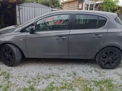 Usata Opel Corsa Cosmo 75 CV (55 kW) 2015 Utilitaria