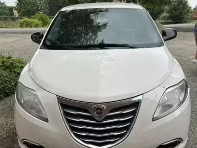Usata Lancia Ypsilon