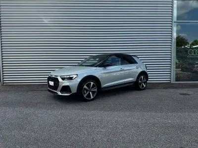Nuova Audi A1 Ambiente 116 CV (85 kW) 2026 Bianco ghiacciaio metallizzato SUV