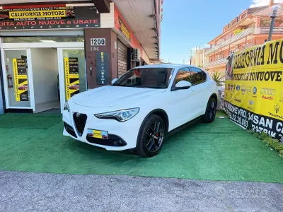 Usado Alfa Romeo Stelvio Ti 190 CV (139 kW) 2022 Blanco SUV