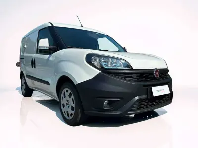 Usata Fiat Doblò 120 CV (88 kW) 2019 Bianco Monovolume