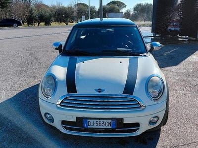 Begagnad Mini Cooper 116 HK (85 kW) 2007 Vit Halvkombi