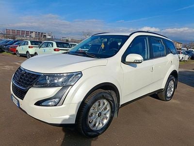 Usata Mahindra XUV500 155 CV (114 kW) 2021 Bianco SUV