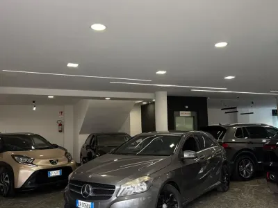 Usata Mercedes A160 Executive 122 CV (89 kW) 2013 Grigio Utilitaria