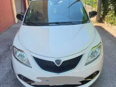 Usata Lancia Ypsilon