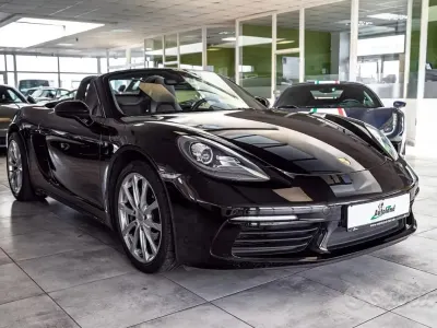 Usata Porsche 718 Boxster 300 CV (220 kW) 2017 Nero Cabrio