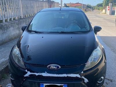 Usata Ford Fiesta 96 CV (70 kW) 2009 Nero Utilitaria