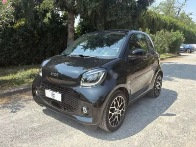 Usata Smart ForTwo Coupé Prime 41 kW (56 CV) 2023 Nero Utilitaria
