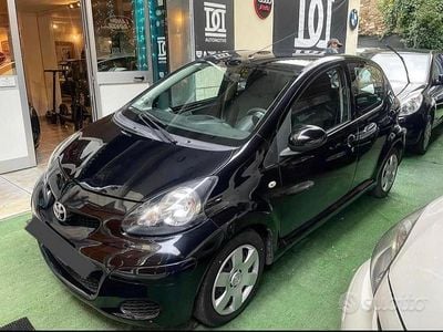 Usata Toyota Aygo 68 CV (50 kW) 2010 Nero Utilitaria
