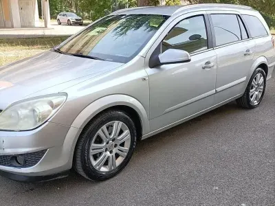 Usata Opel Astra 125 CV (91 kW) 2007 Grigio Station wagon