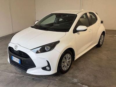 Usata Toyota Yaris Active 72 CV (52 kW) 2022 Bianco Utilitaria