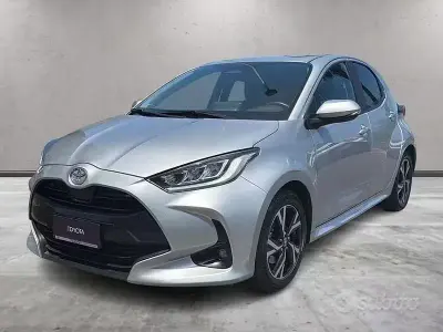 Usata Toyota Yaris Hybrid Trend 116 CV (85 kW) 2024 Grigio Berlina