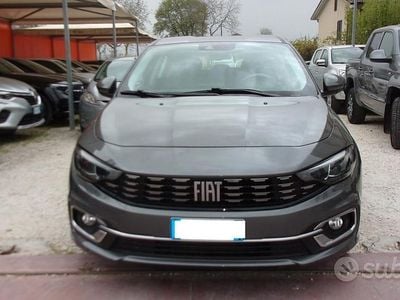Usata Fiat Tipo Cross 131 CV (96 kW) 2022 Grigio Berlina