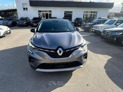 Usata Renault Captur Intens 116 CV (85 kW) 2020 Grigio SUV