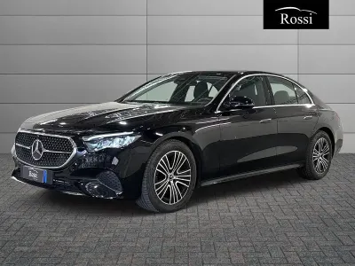 Usata Mercedes E200 Advanced 163 CV (119 kW) 2025 Nero Berlina