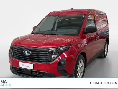 Usata Ford Tourneo Trend 99 CV (72 kW) 2024 Fantastic red Furgone