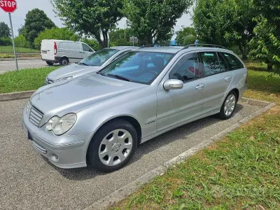 Usata Mercedes C220 170 CV (125 kW) 2009 Grigio metallizzato Station wagon