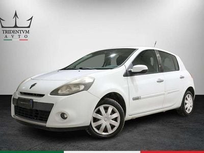 Usata Renault Clio II Dynamique 75 CV (55 kW) 2011 Argento Berlina