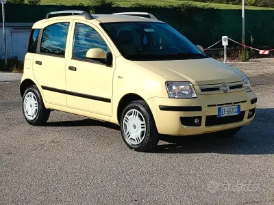 Usado Fiat Panda Dynamic 60 CV (44 kW) 2010 Amarillo Utilitario