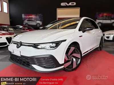 Usata VW Golf VIII GTI Clubsport 300 CV (220 kW) 2024 Bianco Utilitaria