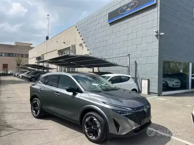 Nuova Nissan Qashqai N-Connecta 158 CV (116 kW) 2026 Grigio scuro metallizzato SUV