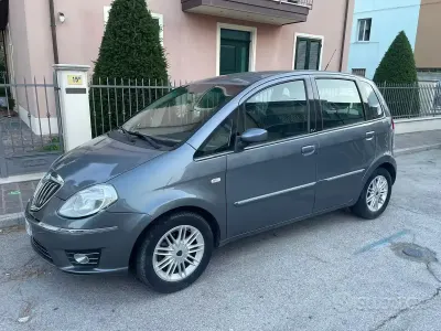 Usata Lancia Musa 95 CV (69 kW) 2009 Bluazzurro Monovolume