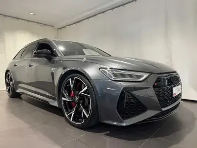 Usata Audi RS6 Comfort 600 CV (441 kW) 2022 Grigio Station wagon