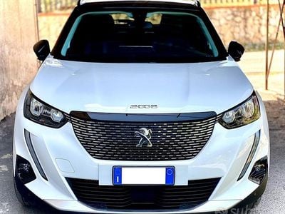 Usata Peugeot 2008 Allure 102 CV (75 kW) 2020 Bianco SUV
