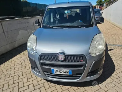 Usata Fiat Doblò 105 CV (77 kW) 2010 Grigio Monovolume