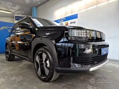 Nuova Fiat Grande Panda La Prima 100 CV (73 kW) 2026 Nero Utilitaria