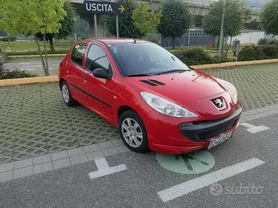Usata Peugeot 206 60 CV (44 kW) 2010 Rosso