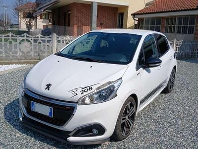 Usata Peugeot 208 GT-line 99 CV (72 kW) 2016 Utilitaria