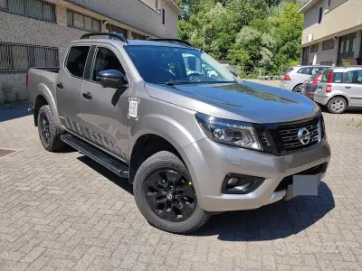 Usata Nissan Navara N-Guard 190 CV (139 kW) 2020 Grigio Pick-up