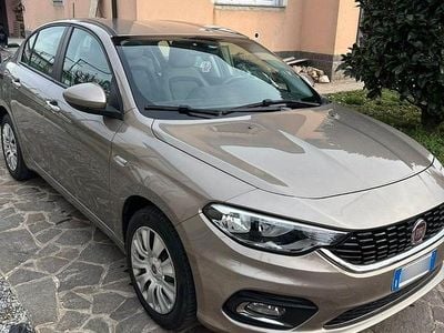 Usata Fiat Tipo Easy 95 CV (69 kW) 2018 Beige Berlina