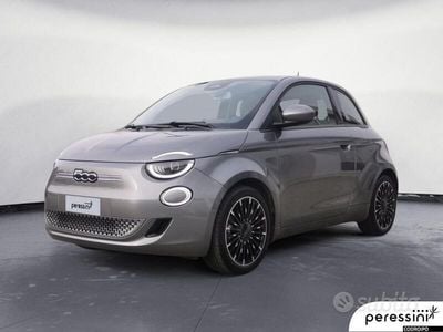 Usata Fiat 500e Icon 86 kW (118 CV) 2021 Grigio metallizzato Cabrio