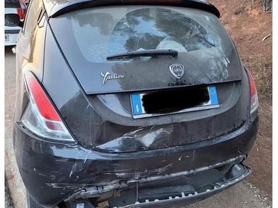 Usata Lancia Ypsilon 80 CV (58 kW) 2013 Nero Utilitaria