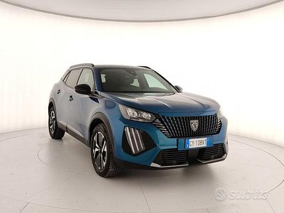Usata Peugeot 2008 Allure 101 CV (74 kW) 2025 Verde SUV