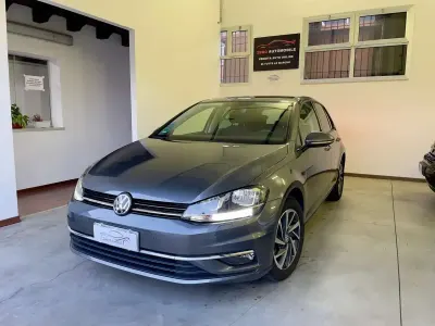 Usata VW Golf VII Sound 110 CV (80 kW) 2018 Grigio