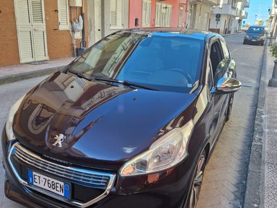 Usata Peugeot 208 115 CV (84 kW) 2013 Utilitaria
