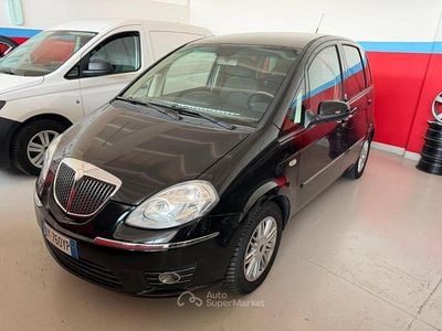 Usado Lancia Musa 77 CV (56 kW) 2010 Monovolumen
